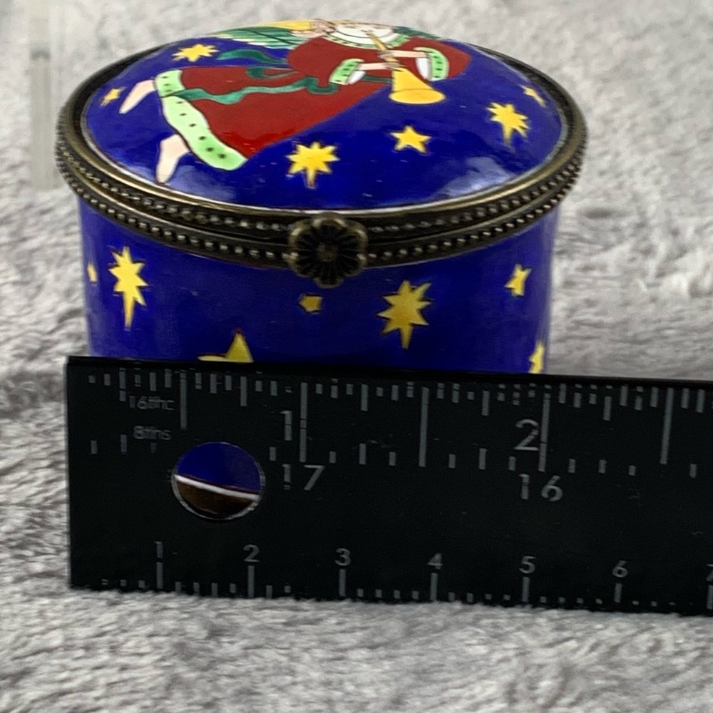 KELVIN CHEN Enamel Hinged Angel Round‎ STAMP DISPENSER 2002 Trinket Box No. 263 - Picture 12 of 12